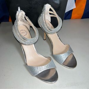 New I. Miller Womens vartan Silver Evening heeled Sandals Shoes 9 Medium no box